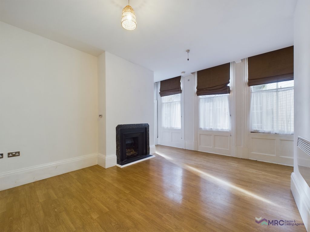 Property photo 2 of 12 Gallery