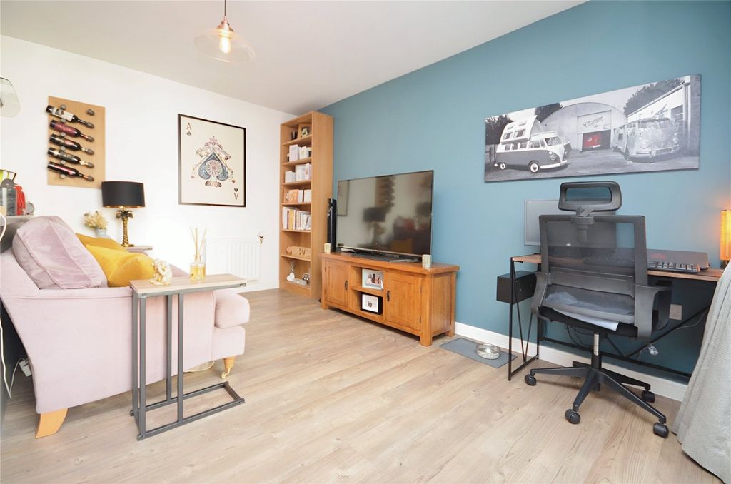 Property photo 2 of 11 Picture No. 03