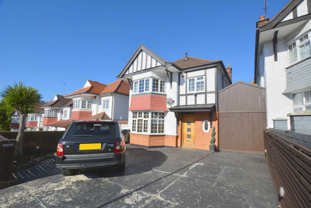 Property photo 1 of 9