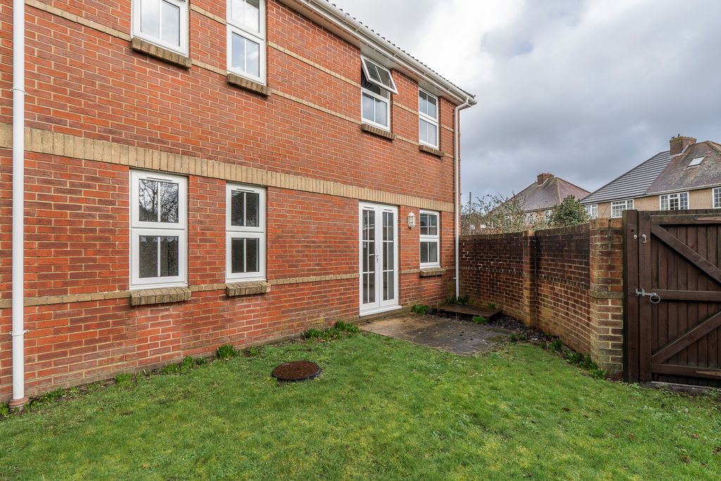 Property photo 2 of 13