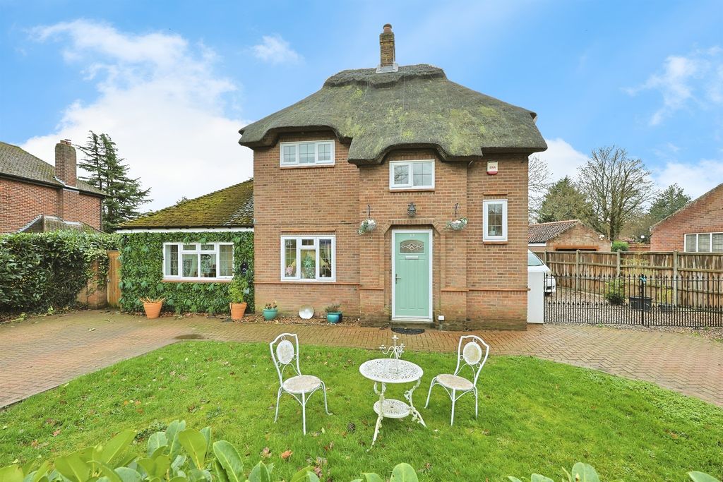 Property photo 1 of 32