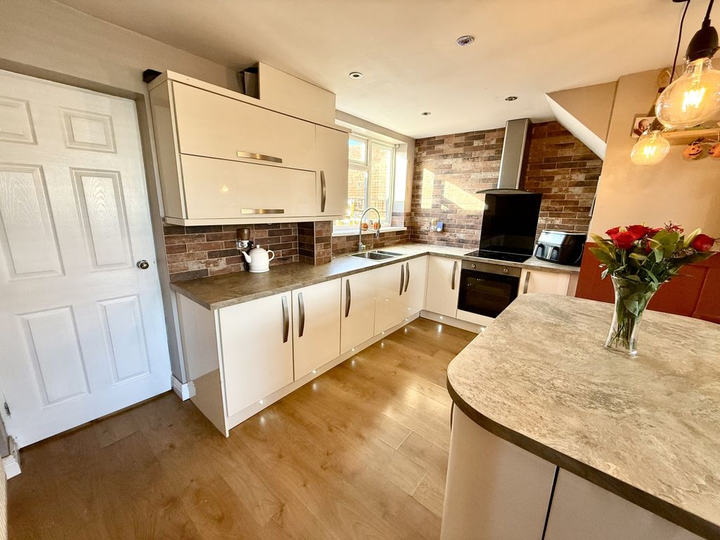 Property photo 2 of 11 Img_0760