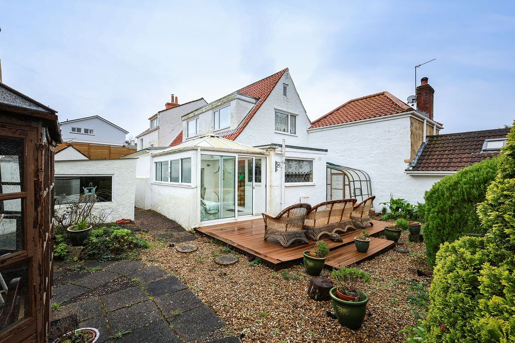 Property photo 2 of 25 Photo 1