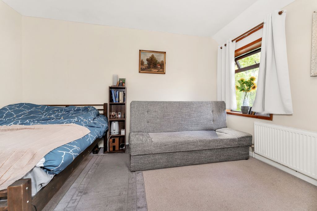 Property photo 3 of 15 Bedroom