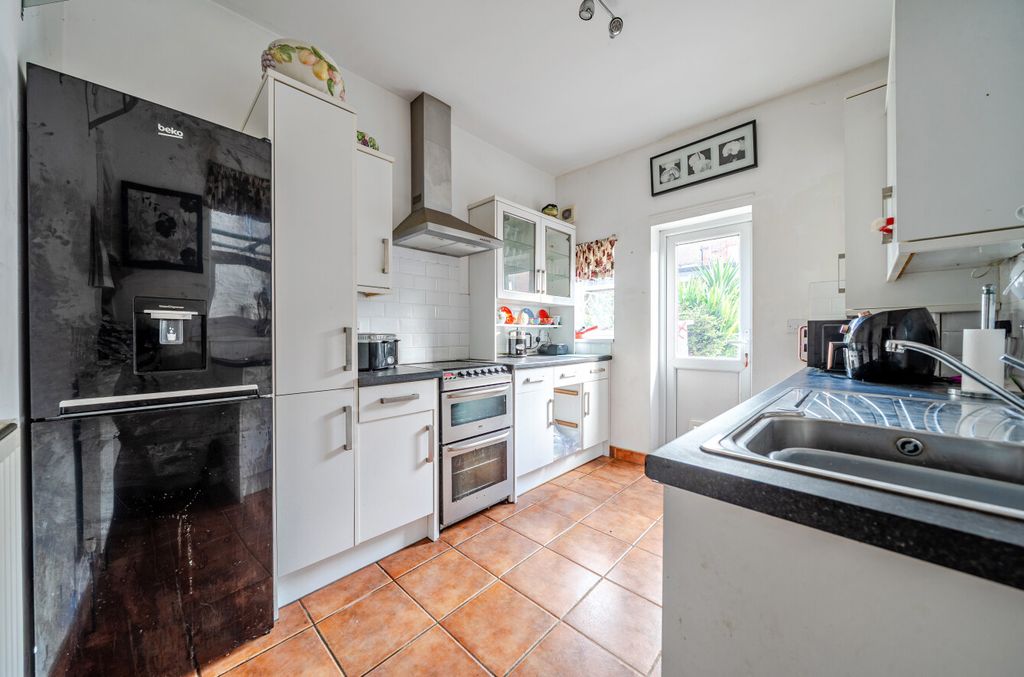 Property photo 3 of 14 1410609-4-699d7A4...