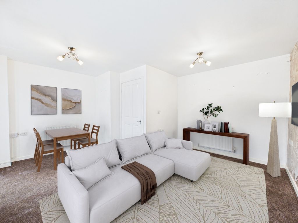 Property photo 2 of 9 4897055