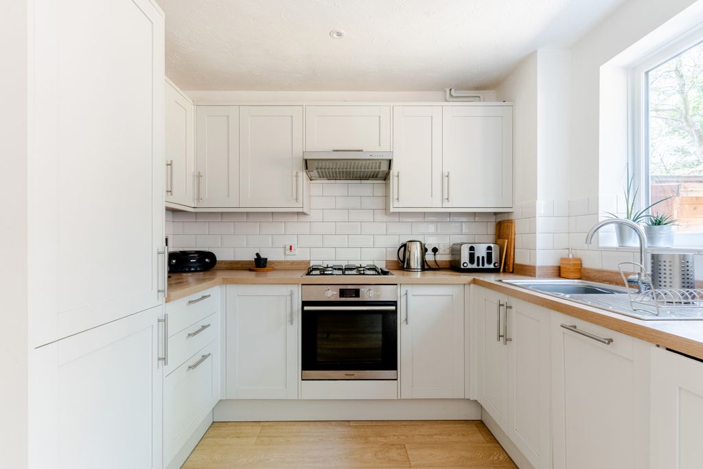 Property photo 3 of 14 A7408459-Hdr-12