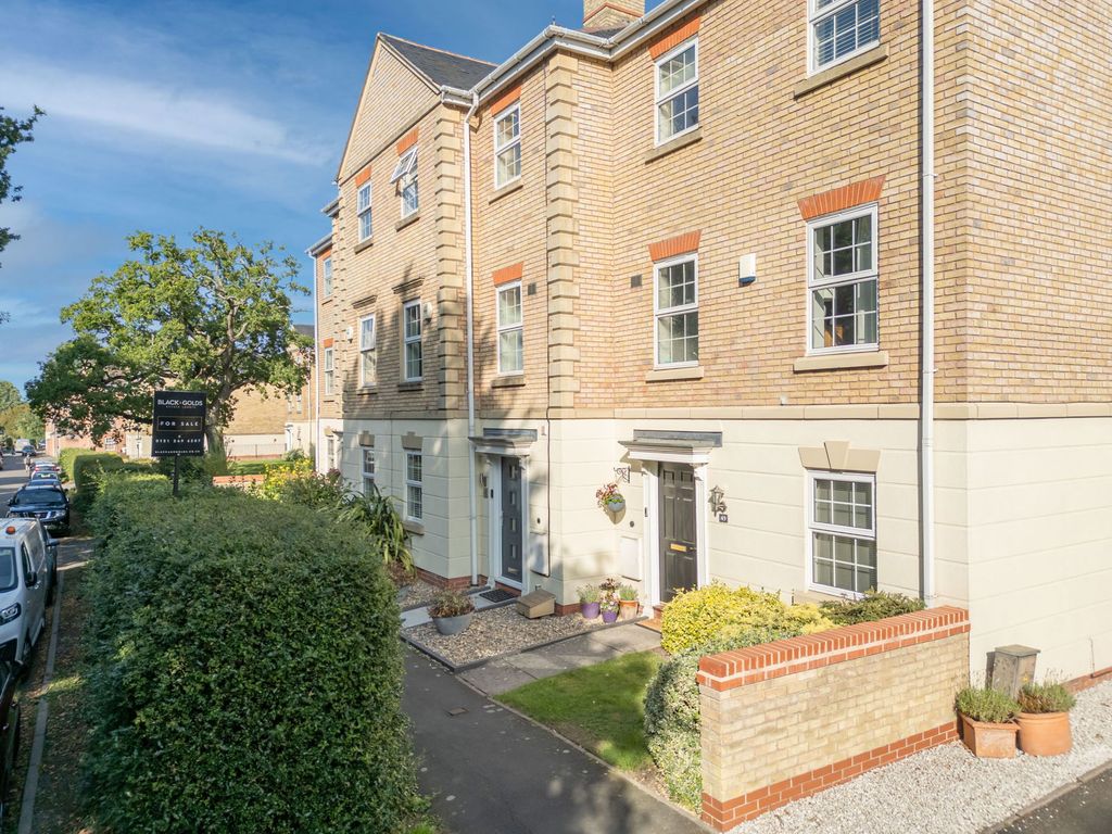 Property photo 1 of 39