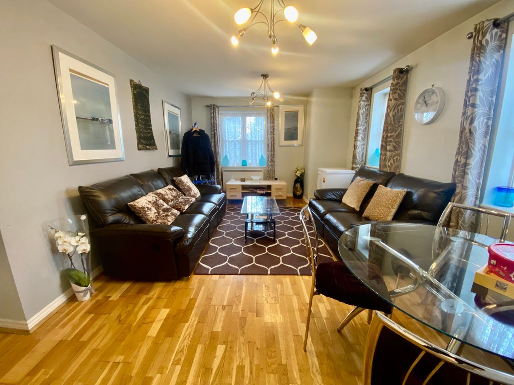 Property photo 1 of 9