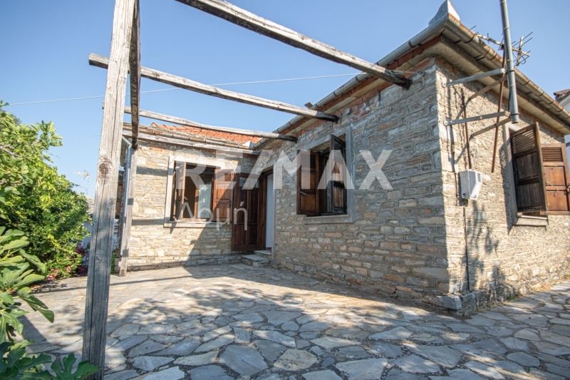 Property photo 1 of 25