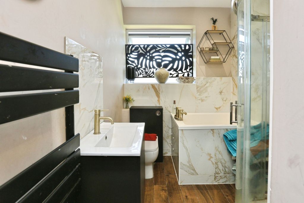 Property photo 3 of 17 Pbox-Img.Jpg