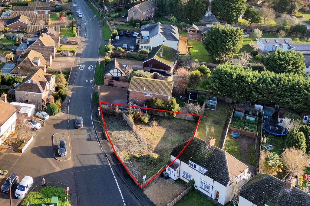 Property photo 2 of 17