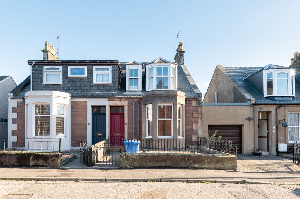 Property photo 1 of 27