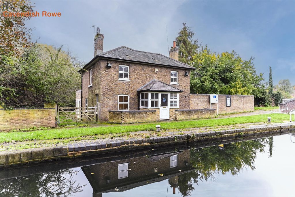 Property photo 1 of 14 Entrance With Canal.Jpg