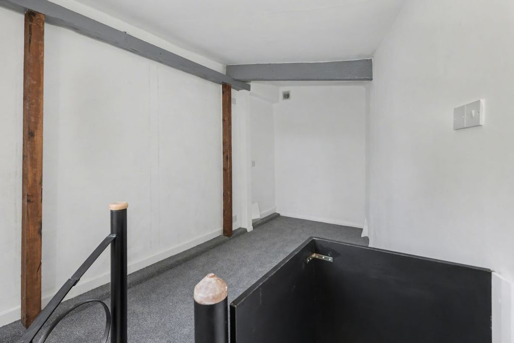 Property photo 3 of 8 Image 3