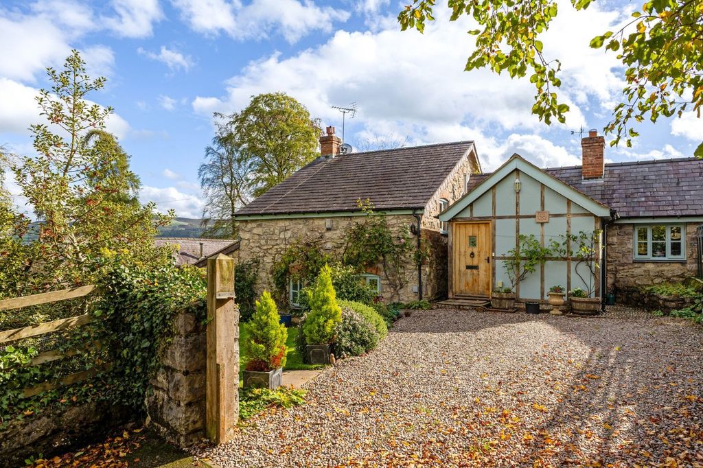 Property photo 1 of 14 Saddle Cottage