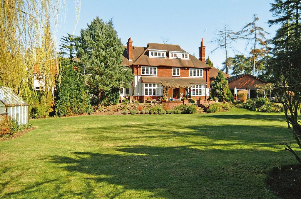 Property photo 1 of 51