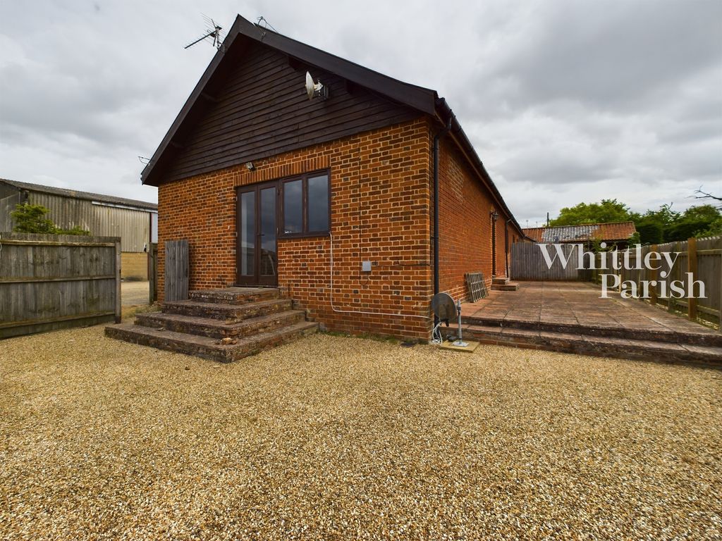 Property photo 1 of 15 Cam01607G0-Pr0611-Still026