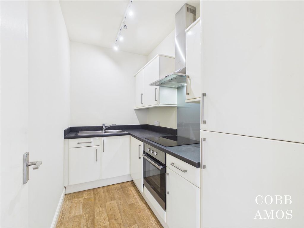 Property photo 2 of 12 Cam02803G0-Pr0262-Still003.Jpg