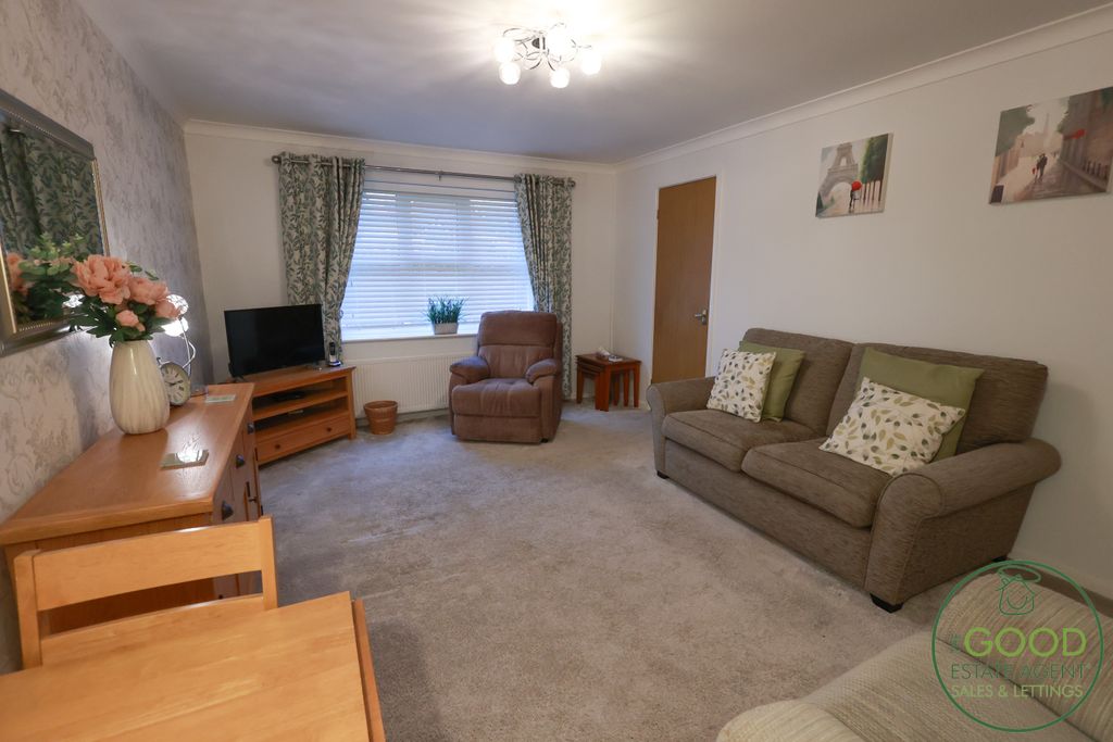 Property photo 3 of 15