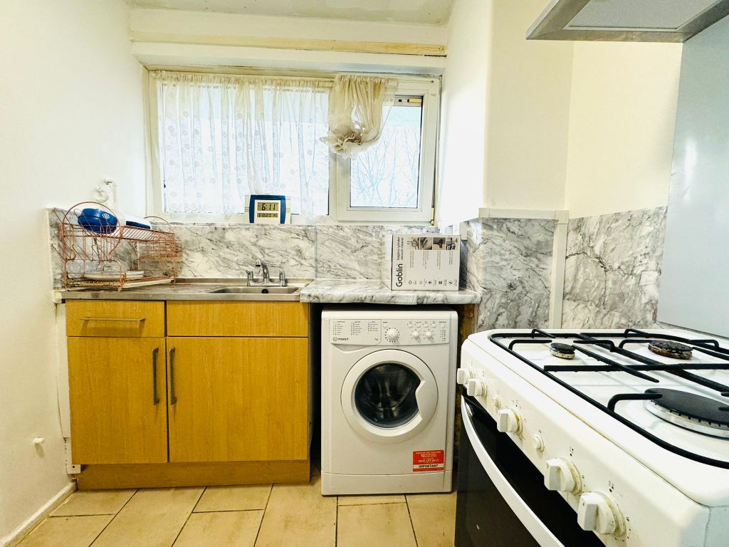 Property photo 3 of 6