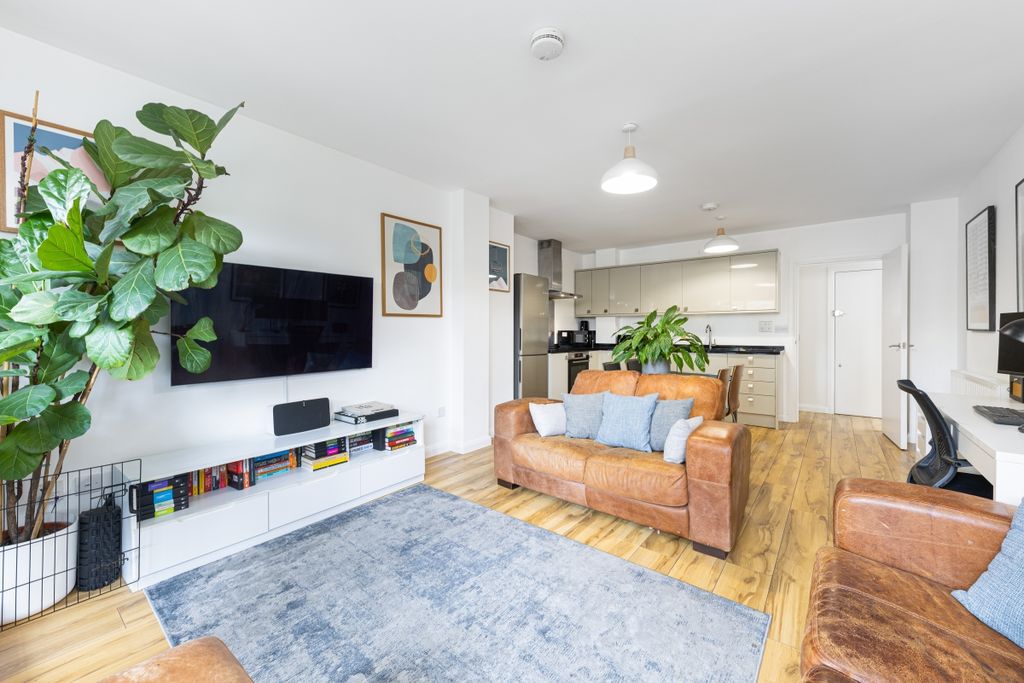 Property photo 2 of 12 George Row 66 Fla...