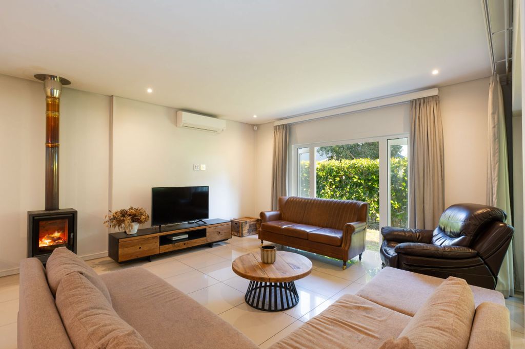 Property photo 3 of 41 Vlv1711550