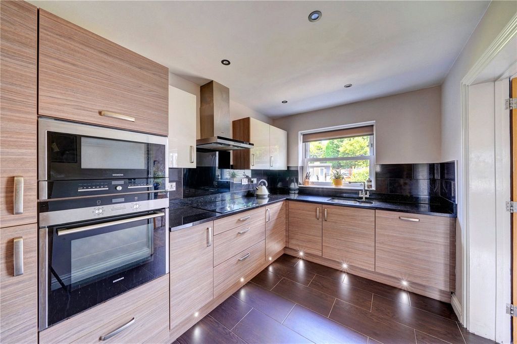 Property photo 3 of 33 Picture No. 33