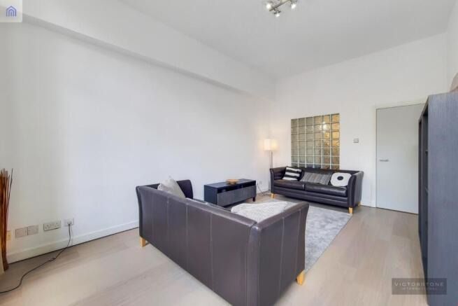 Property photo 3 of 11 2647613