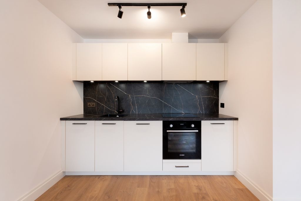 Property photo 2 of 8 Photo 4