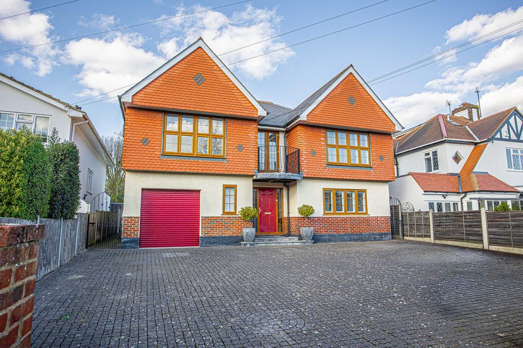 Property photo 1 of 50