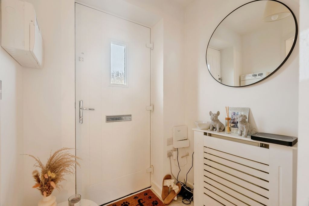 Property photo 3 of 17 Photo