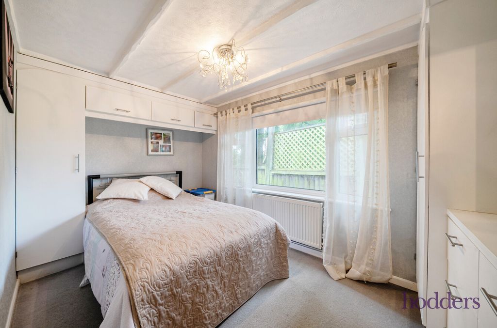 Property photo 3 of 17 Db829211-435E-438...
