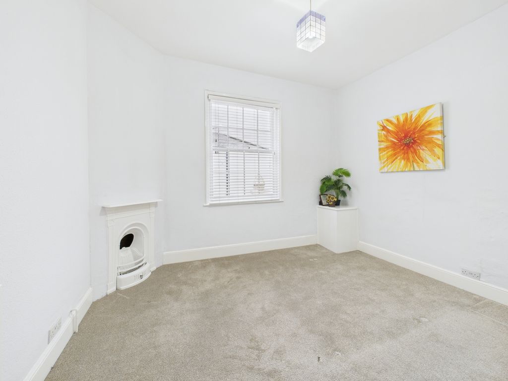 Property photo 2 of 5 Cam04938G0-Pr0342-Still004