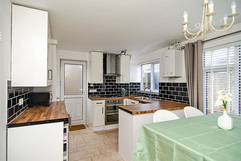 Property photo 2 of 15 Photo 9