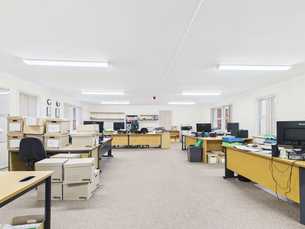 Property photo 2 of 13 Photo 11