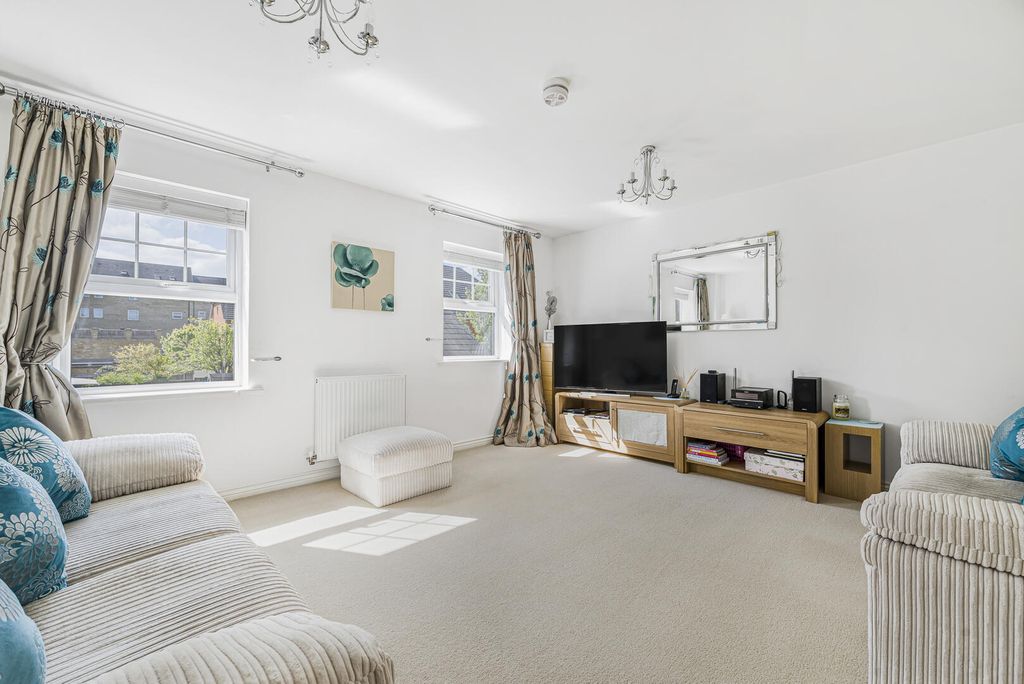 Property photo 3 of 13 Living Room