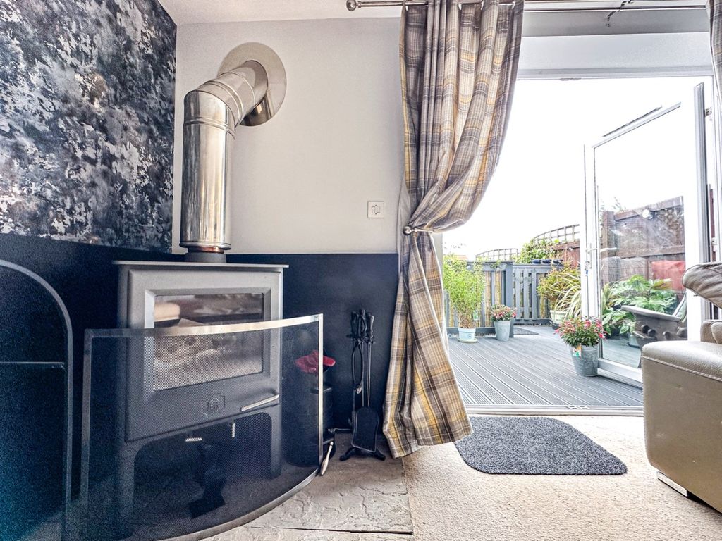Property photo 2 of 21 3322403