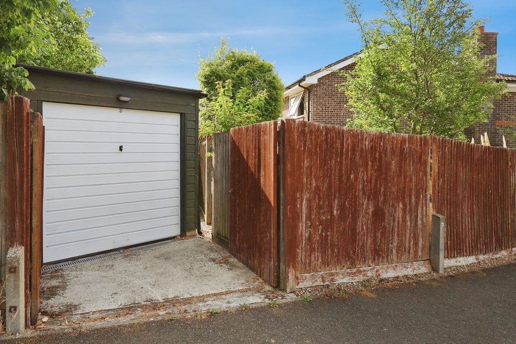 Property photo 2 of 19 Pbox-Img.Jpg