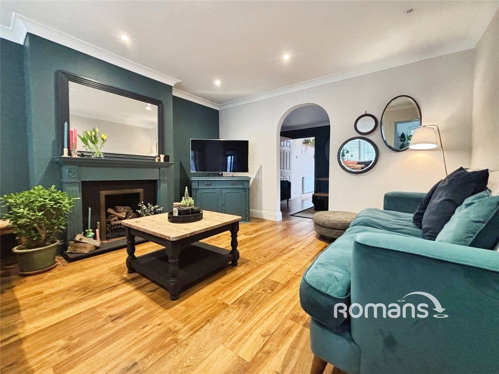 Property photo 2 of 20 Picture No. 15