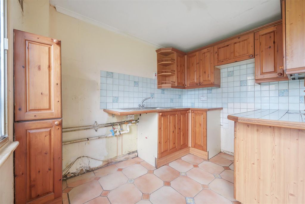 Property photo 3 of 20 1228451 (5).Jpg