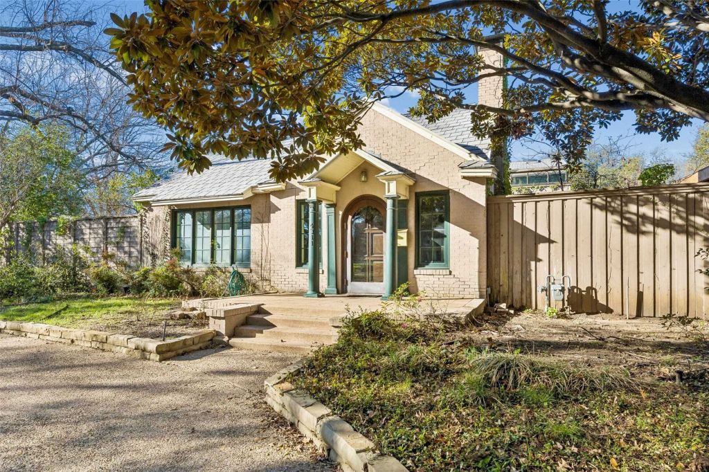 Property photo 1 of 31