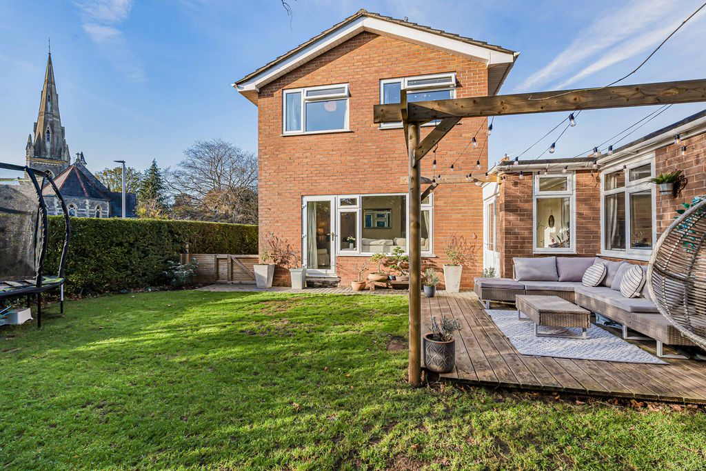 Property photo 2 of 30