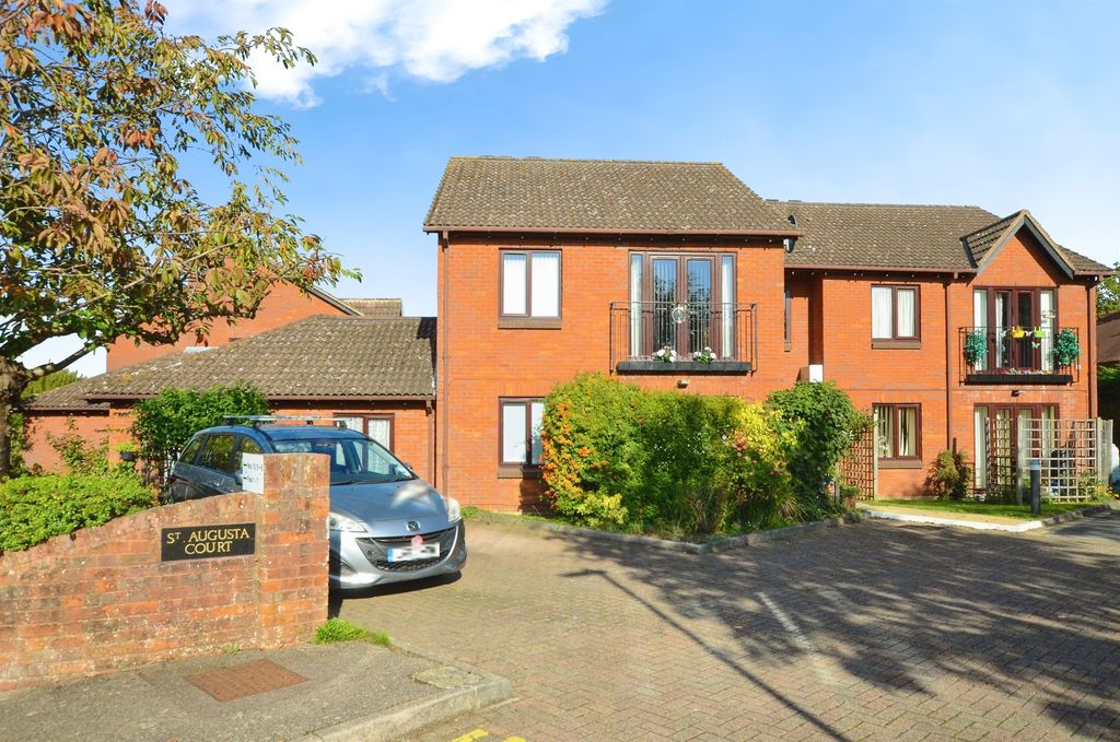 Property photo 1 of 12