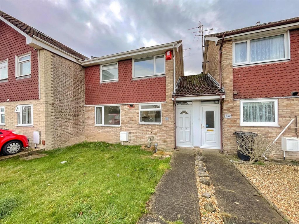 Property photo 1 of 18 Front