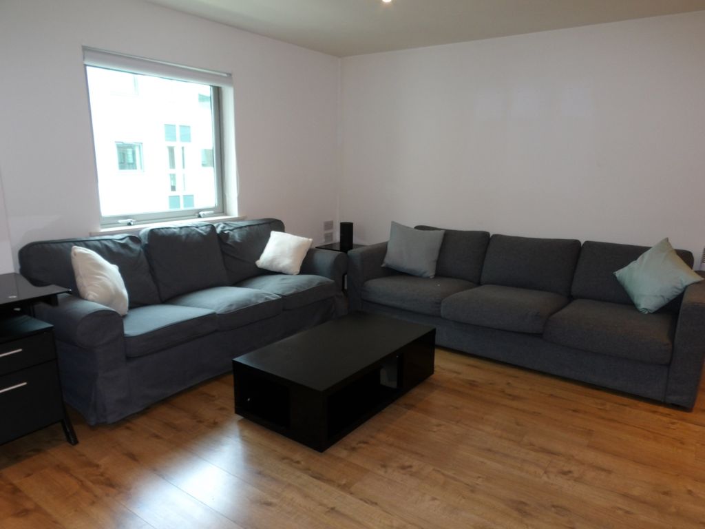 Property photo 1 of 8 Lounge