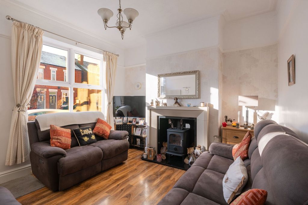 Property photo 2 of 22