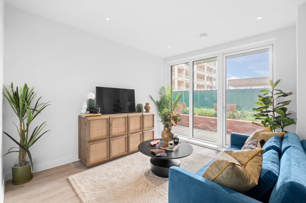 Property photo 2 of 9