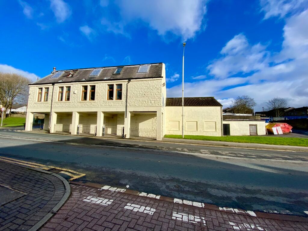 Property photo 1 of 13