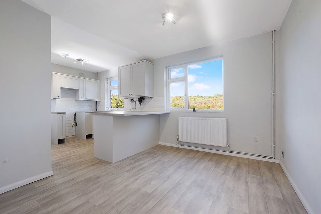 Property photo 1 of 14 3 Bedroom House For Rent